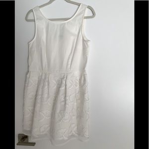 Hm divided large pretty summer dress very flattering fitted top and poofy skirt